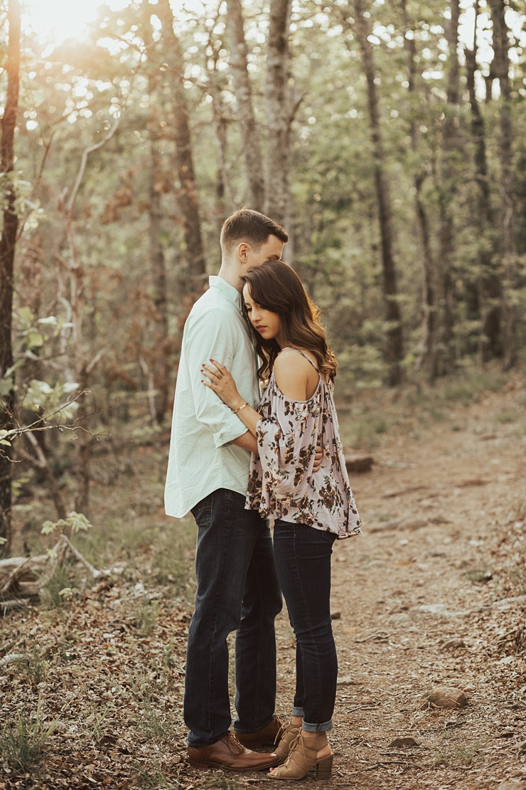 Woodsy Rustic Anniversary Photo Shoot At Pine Mountain