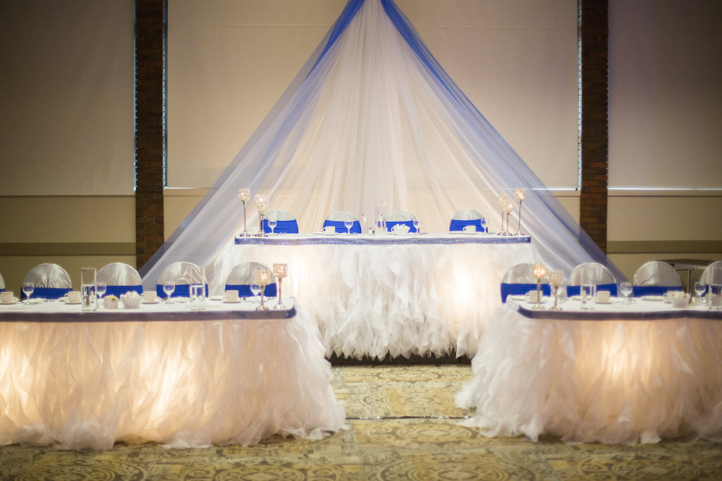 Thunder Bay wedding reception featuring blue, silver and white