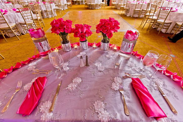 hot pink & silver tablescape