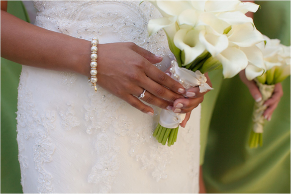 Casablanca lace wedding gown and calla lily wedding bouquet--photo by Deborah Zoe Photography