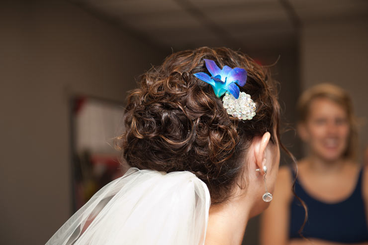 Orchid-flower in-wedding-hair
